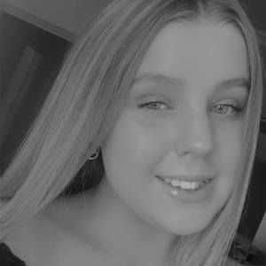 Meet your Posher, Makayla